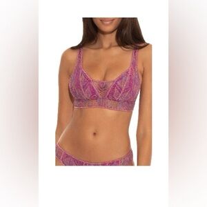 NWOT Becca by Rebecca Virtue Raspberry Mosaic Crochet Bikini Swim Top Size Large